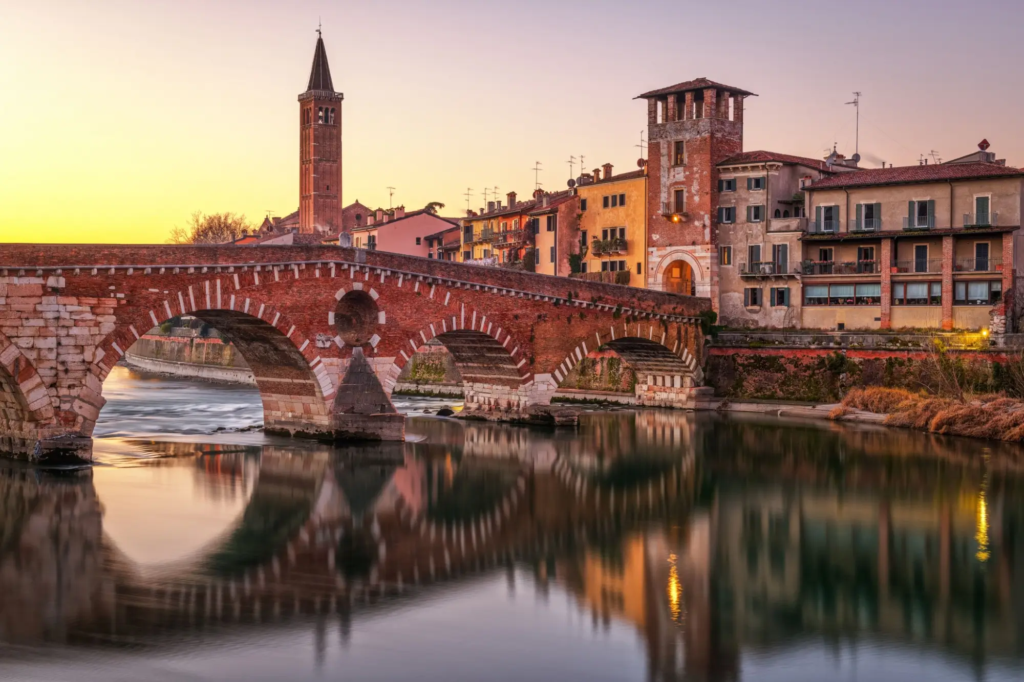 Shutterstock_2416849329 | TVGURU.cz italské město Verona