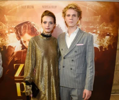 Zdeněk Piškula a Simona Lewandovská na premiéře filmu Zlatý podraz