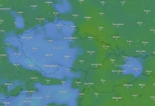 meteorologická mapa z portálu windy.com ukazuje studenou frontu nad českou republikou