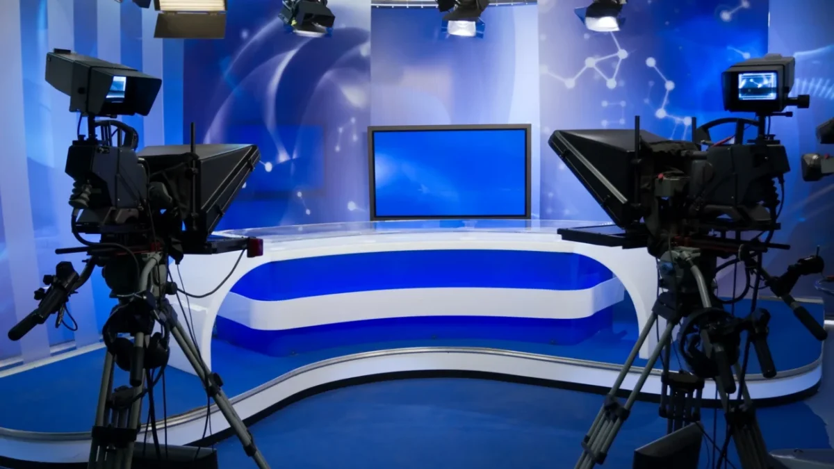 shutterstock_94783030 1 Prázdné televizní studio.
