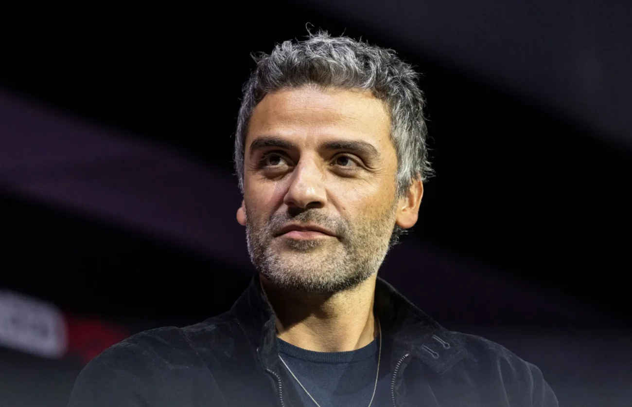 Shutterstock_2211975973 | TVGURU.cz Oscar Isaac