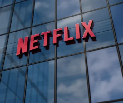Netflix se opět překonal. logo Netflix na budově