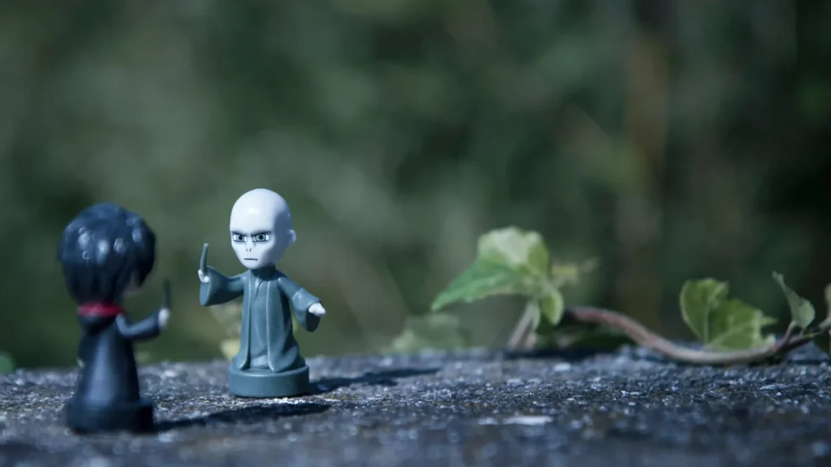 figurka Voldemorta a Harryho Pottera