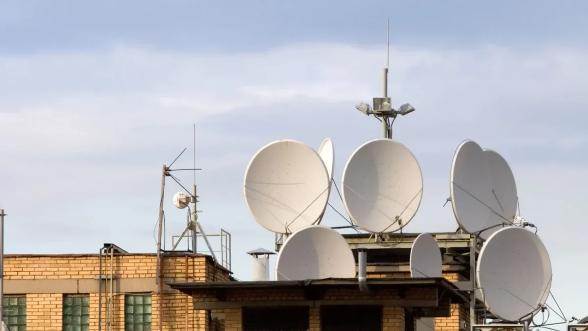 Shutterstock_3595773 TV satelity