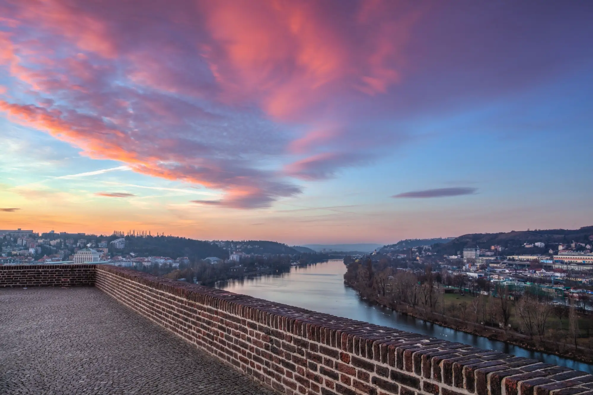 Shutterstock_1632379081 | TVGURU.cz Vyšehrad Praha