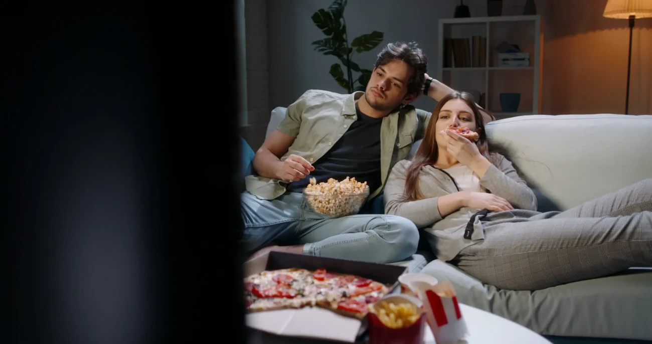shutterstock_2283665247 1 | TVGURU.cz Filmový večer.
