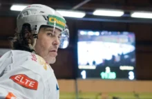 český hokejista Jaromír Jágr s přísným výrazem