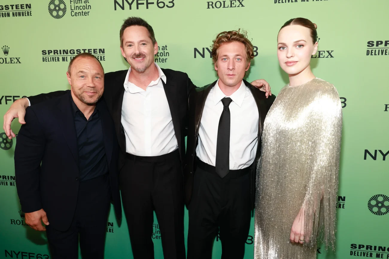 2237950113-2 | TVGURU.cz Hlavní hvězdy filmu Springsteen: Vysvoboď mě z neznáma pózují na premiéře v New Yorku.