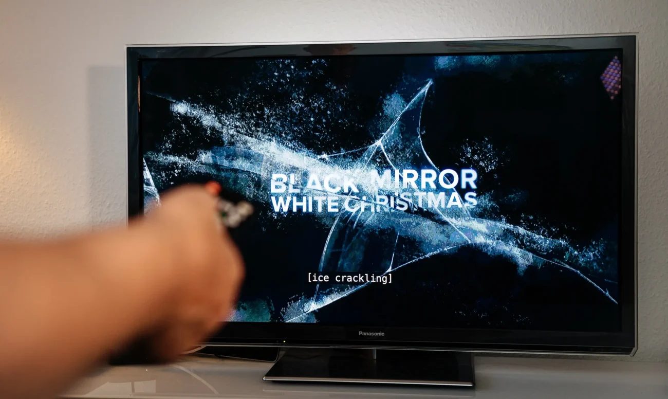 shutterstock_1453948631-2 | TVGURU.cz Na televizi běží Black Mirror.