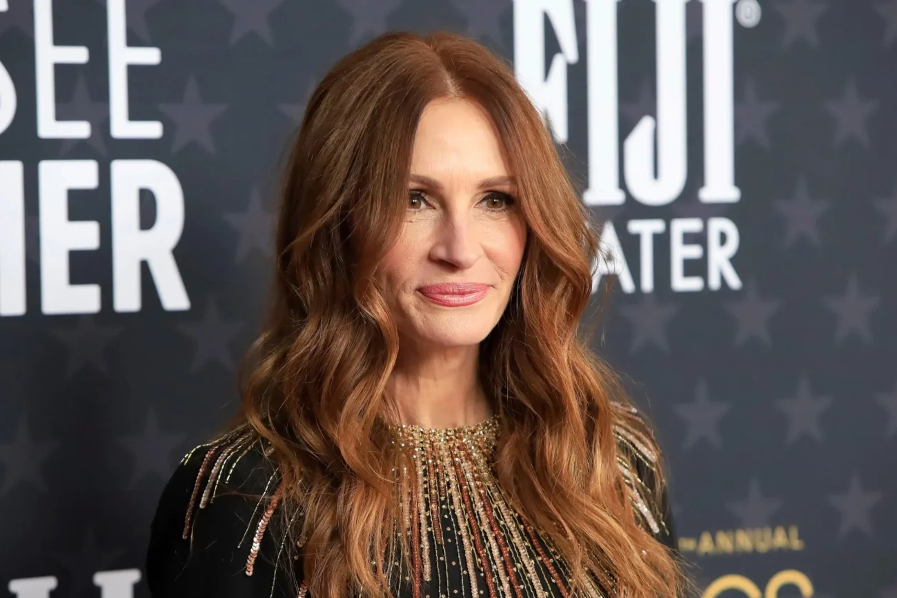 shutterstock_2251331161-2 | TVGURU.cz Julia Roberts se usmívá.