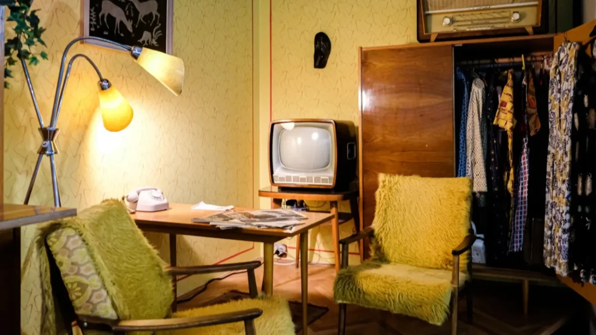 retro obývák s televizí