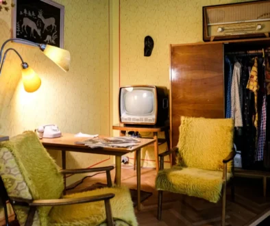 retro obývák s televizí
