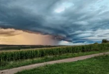 počasí déšt a zataženo nad domy