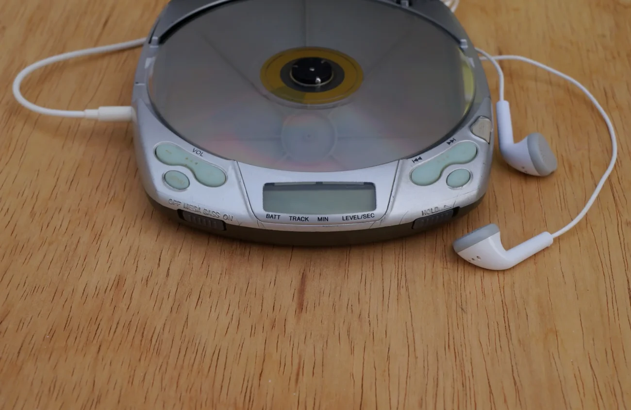 shutterstock_1579076971 1 | TVGURU.cz Walkman.