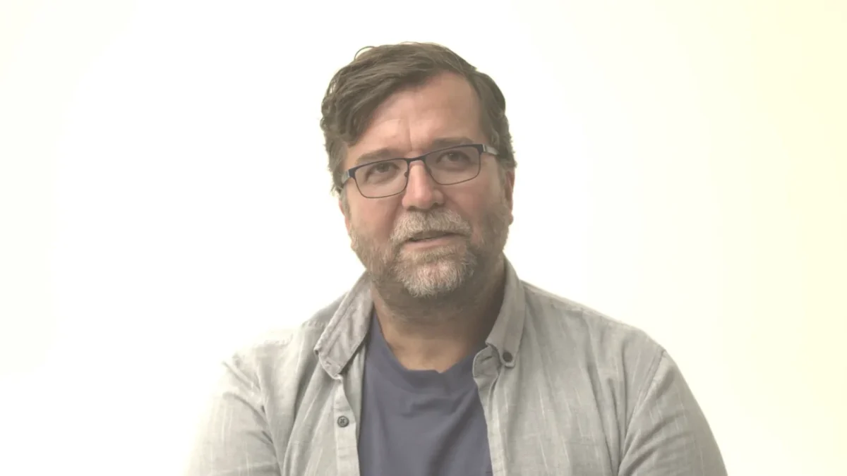 David Laňka David Laňka se dívá před sebe.