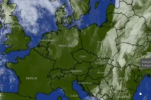 Pohled na Evropu přes satelit po setmění