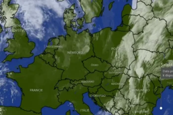 Pohled na Evropu přes satelit po setmění