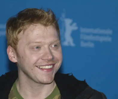 Rupert Grin se usmívá na tiskové konferenci