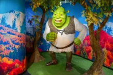 postavička shreka v universal studios