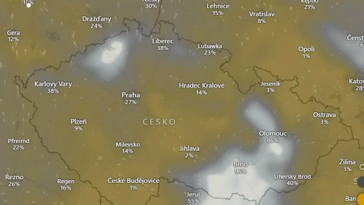 Aktuální oblačnost. Od včerejška se výrazně protrhala