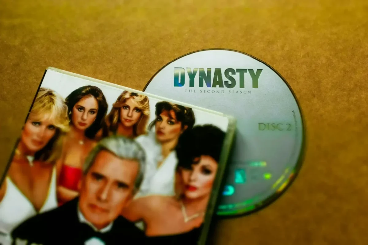 Americký seriál Dynastie na DVD