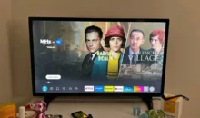 televize v obýváku hraje