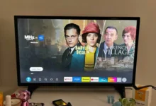 televize v obýváku hraje