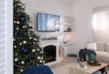 Vánočně vyzdobený obývací pokoj