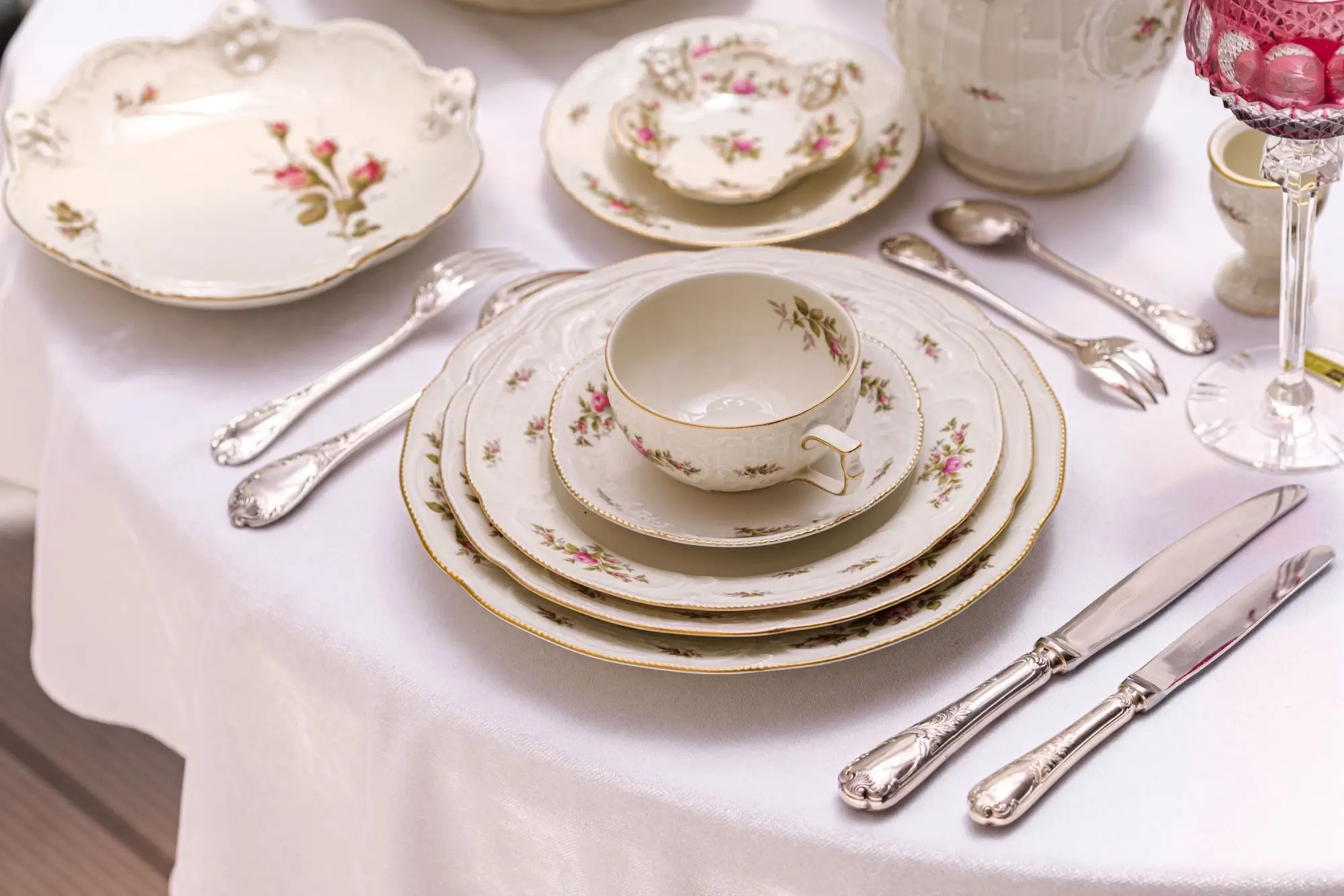 Rosenthal - svátečně prostřený stůl na Štědrý večer