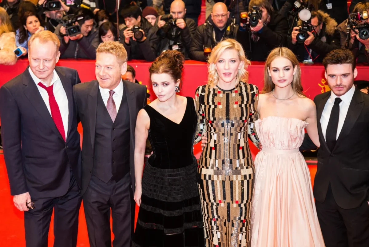 Herci z americké adaptace Popelky.