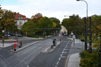 I při čekání na tramvaj se může leccos odehrát