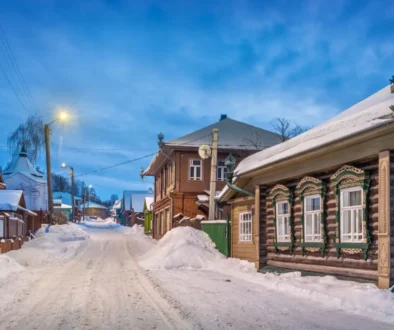 zasněžená vesnice