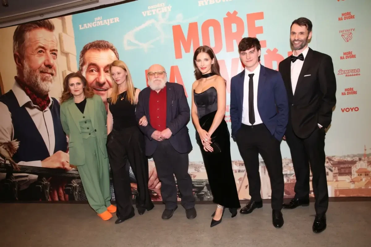 Premiéra filmu Moře na dvoře.
