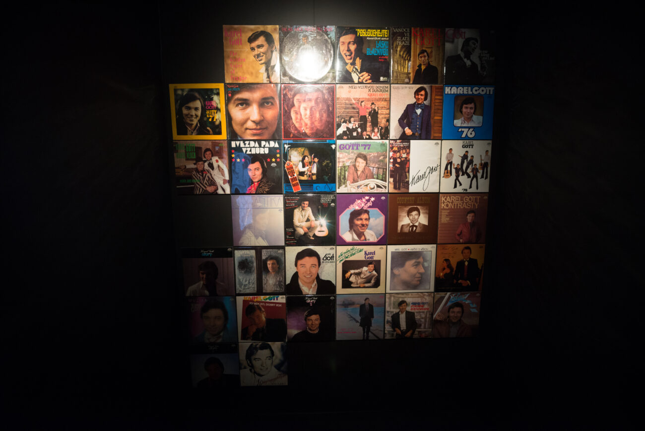 Karel Gott na plakátech