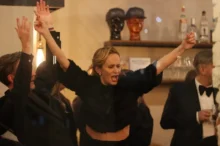 Monika Absolonová tančí.