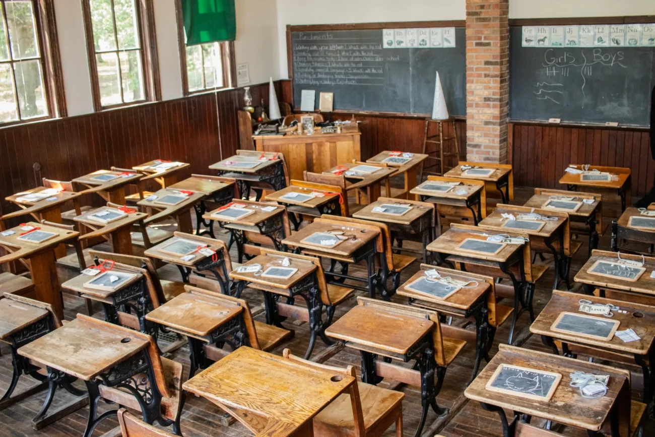 Retro vybavená školní třída