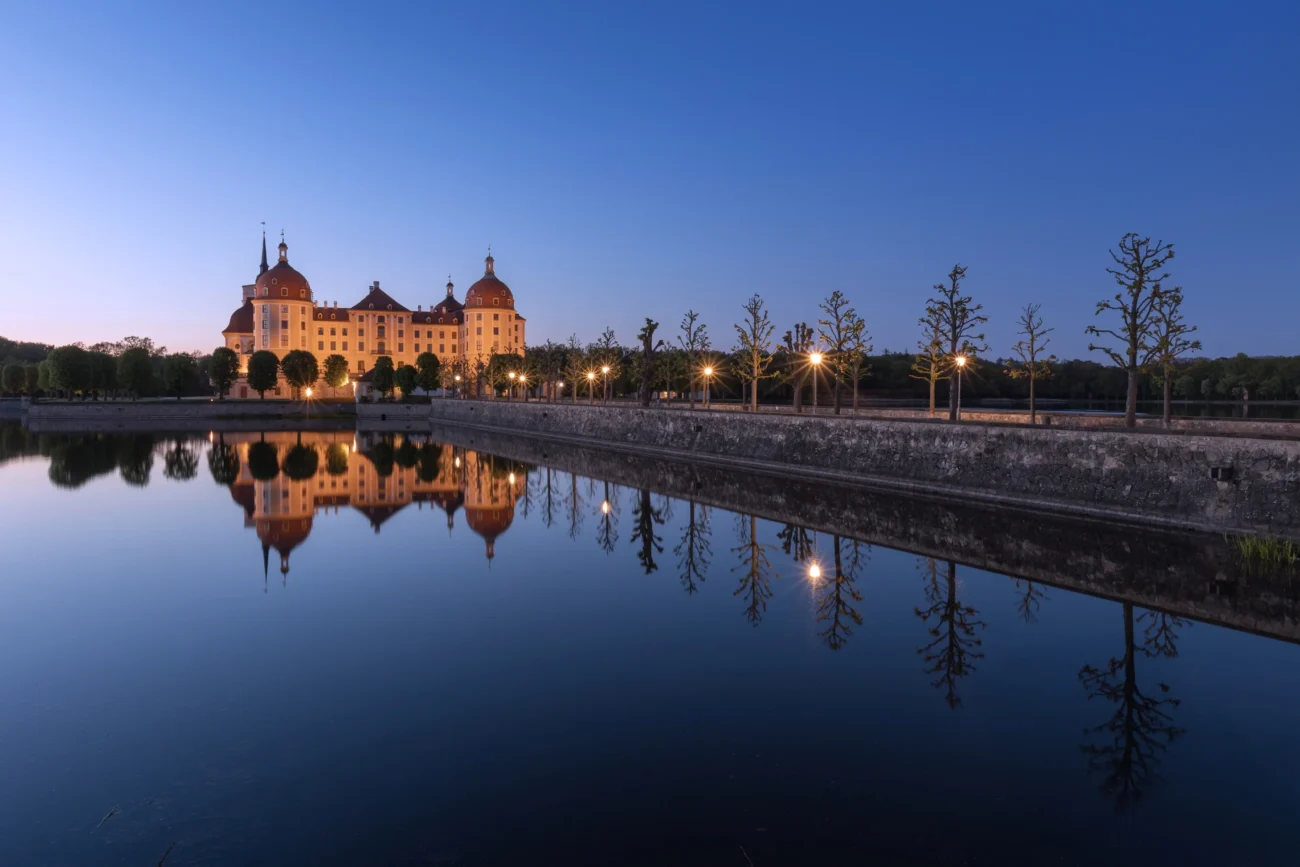 Pohled na zámek Moritzburg.