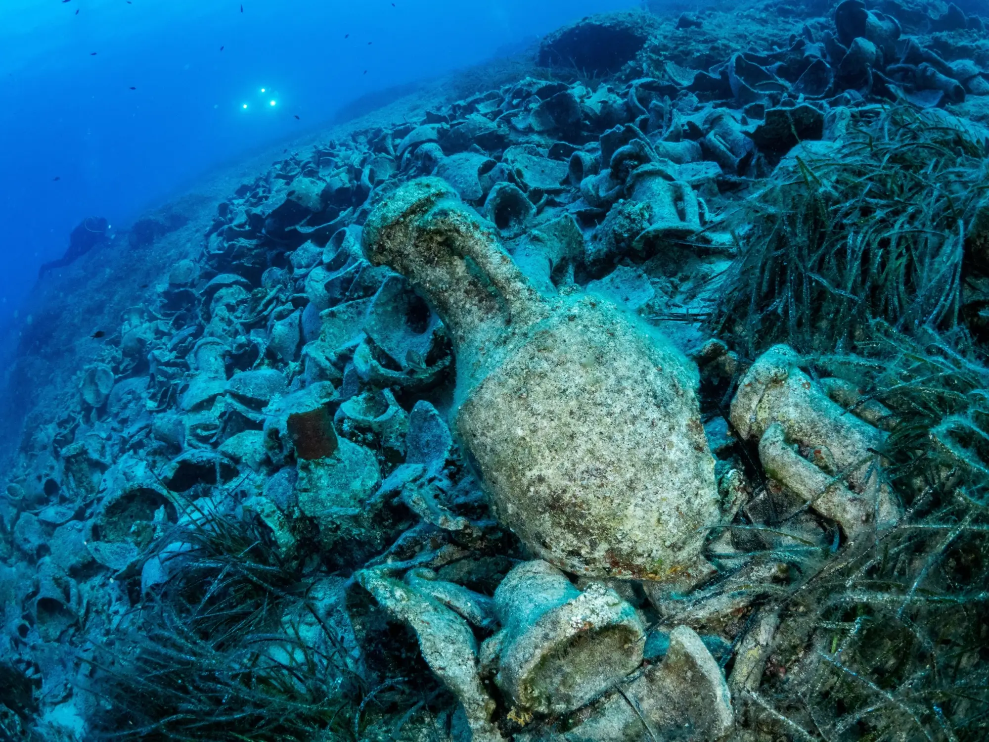 Poklady leží na mořském dně stovky let