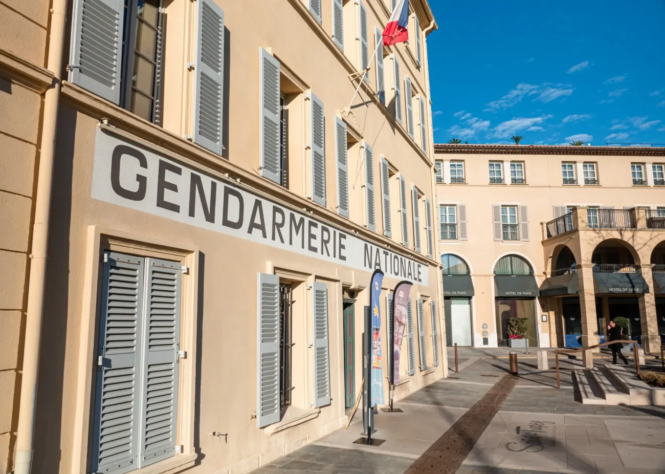 Budova v Saint Tropéz. 