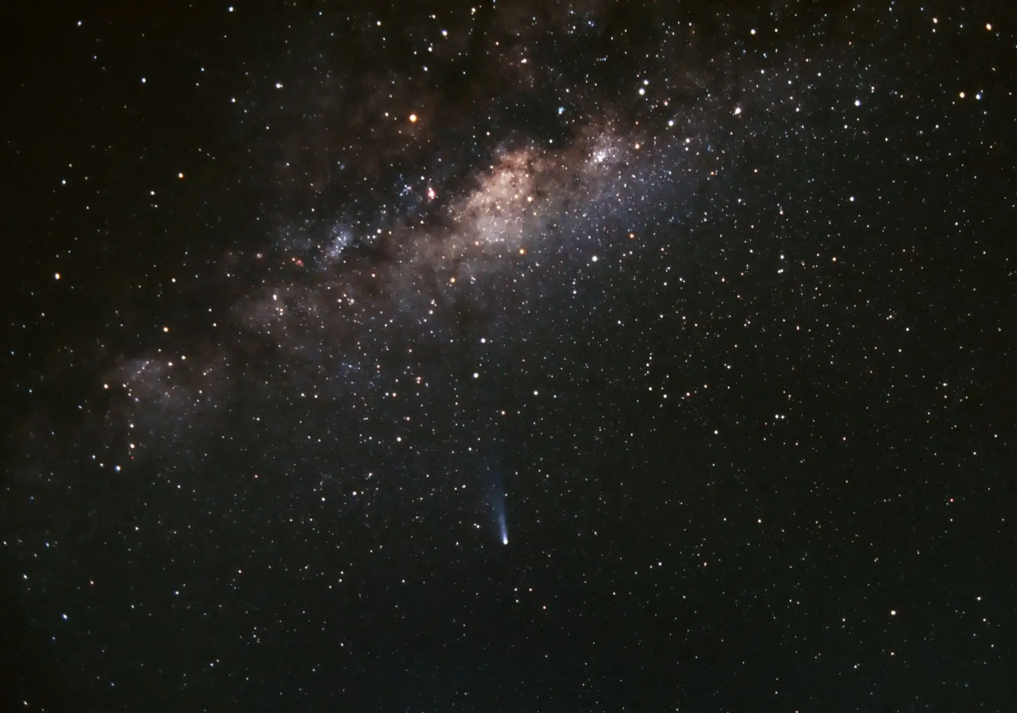 Halleyova kometa - amatérský snímek z roku 1986