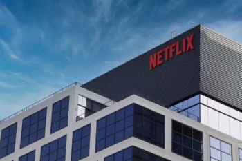 Netflix pozastavil natáčení seriálu ze sportovního prostředí. Zdroj: Shutterstock