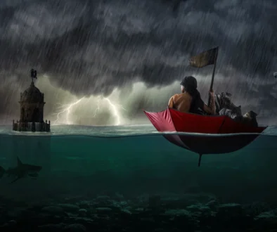 Žena se plaví v deštníku po vodě.