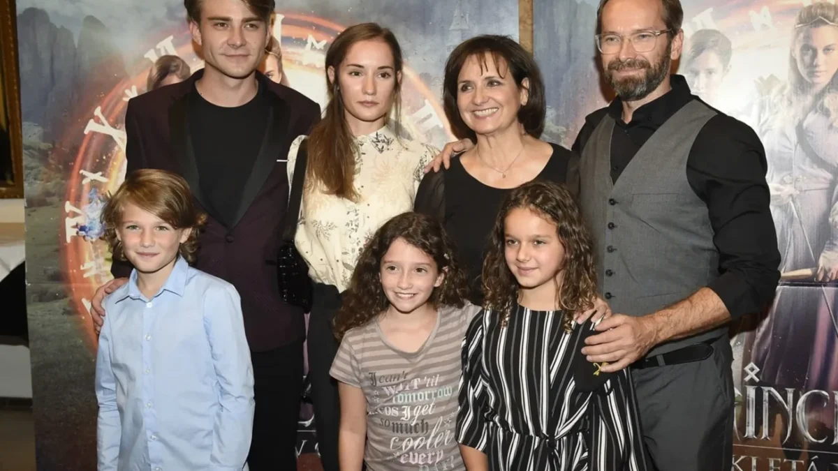 Dospělí i dětští herci zářili na premiéře. Zdroj: Profimedia