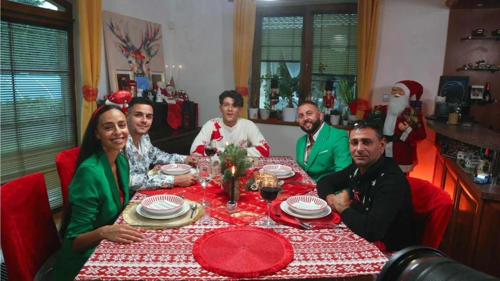 Účastníci vánočního speciálu VIP Prostřeno. Zdroj: FTV Prima | TVGURU.cz Účastníci vánočního speciálu VIP Prostřeno. Zdroj: FTV Prima