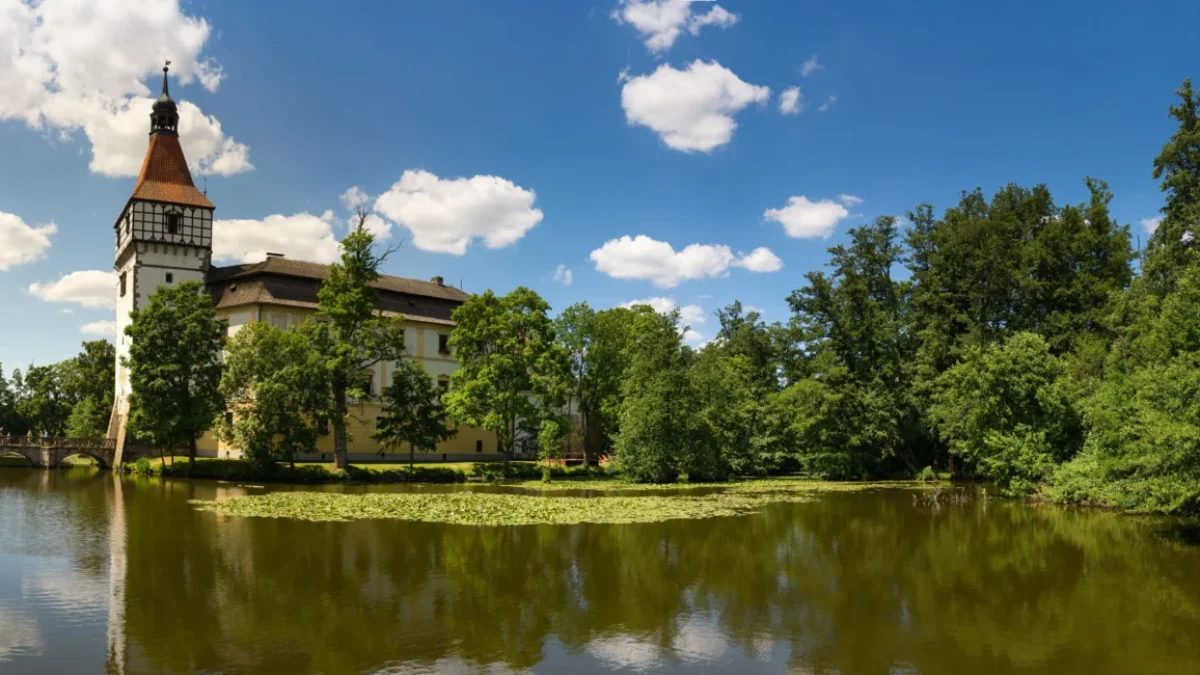 rybník pod zámkem