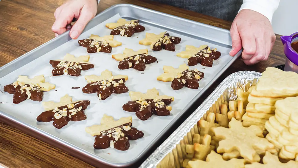 Čokoládová poleva krásně dozdobí cukroví. Zdroj: Shutterstock | TVGURU.cz čokoládová poleva na cukroví