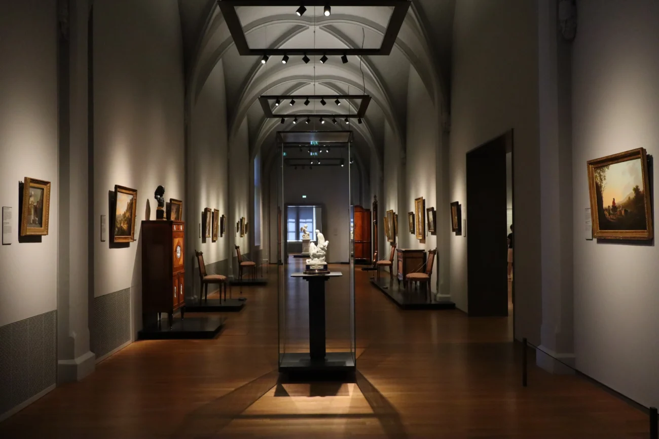 Chodba v muzeu Louvre