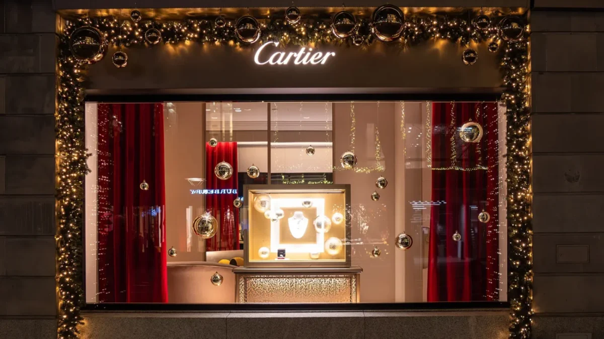 Vánoční výloha prodejny Cartier