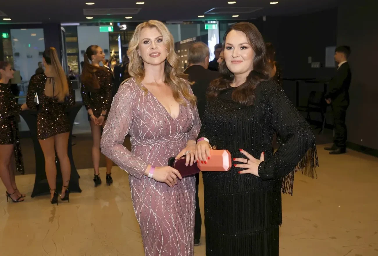 Účastnice první řady, Gabriela Šlosrová a Dominika Zamazalová, prošly neuvěřitelnou proměnou. Zdroj: Profimedia