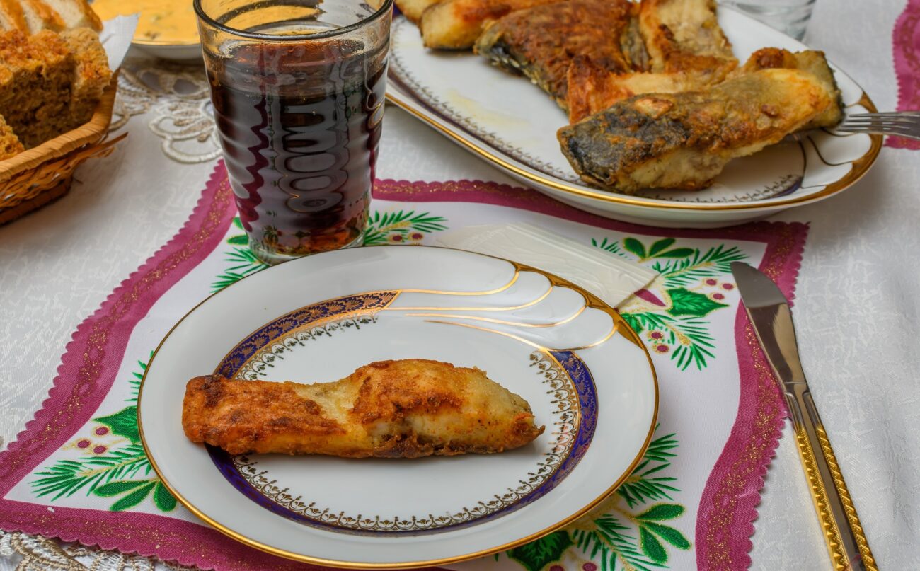 Kapr pro mnoho lidí zůstává sváteční klasikou i nadále. Zdroj: Shutterstock | TVGURU.cz Kapr pro mnoho lidí zůstává sváteční klasikou i nadále. Zdroj: Shutterstock